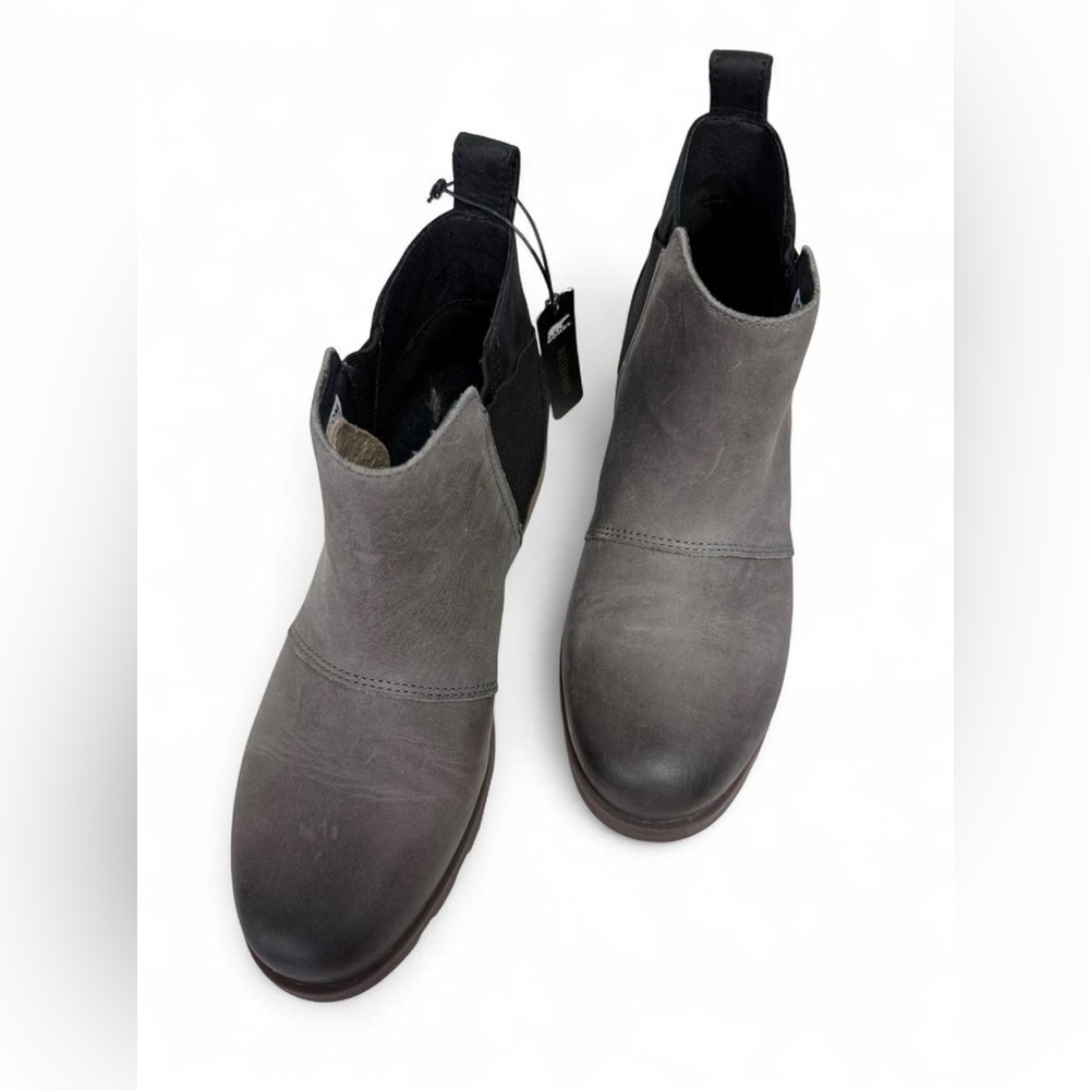 Sorel Gray Suede Chelsea Booties with Black Elastic